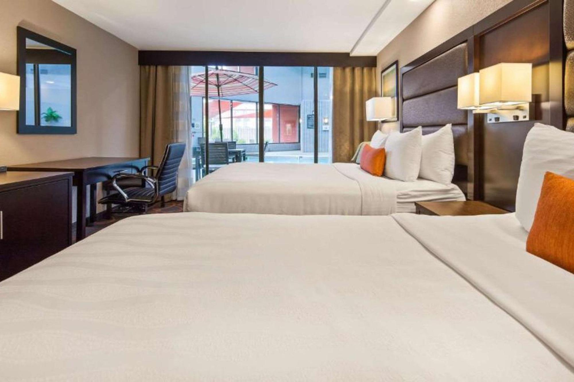 The Great Rivers, Ascend Hotel Collection Alton Buitenkant foto